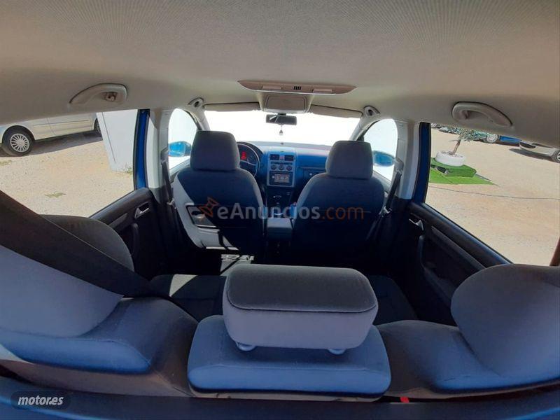 Volkswagen Touran 2.0 TDI 140cv Advance de 2010 con 180.000 Km por 10.490 EUR. en Alicante