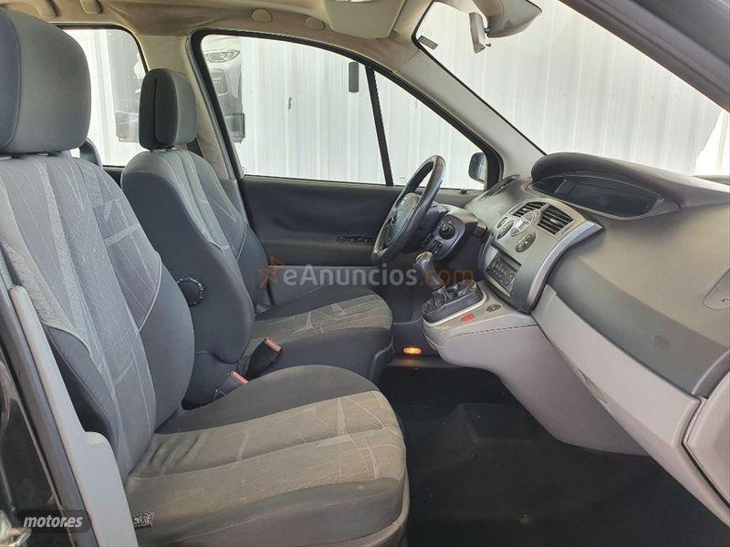 Renault Scenic CONFORT DYNAMIQUE 1.6 16V de 2005 con 129.000 Km por 3.690 EUR. en Alicante