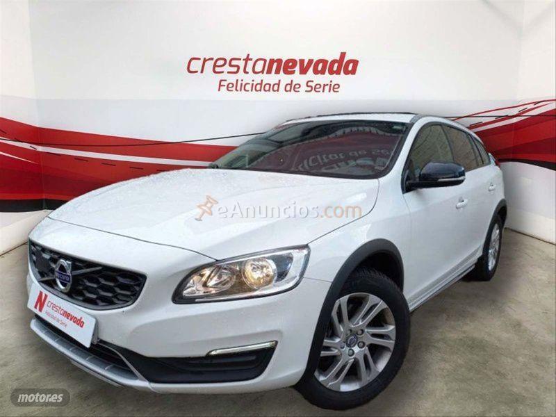Volvo V 60 2.0 D3 Momentum de 2017 con 76.637 Km por 21.500 EUR. en Barcelona
