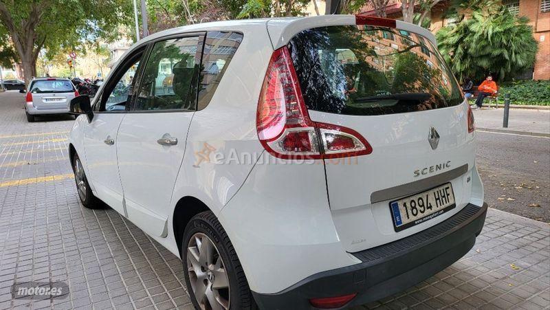 Renault Scenic Dynamique dCi 110 auto EDC de 2011 con 179.000 Km por 4.999 EUR. en Barcelona