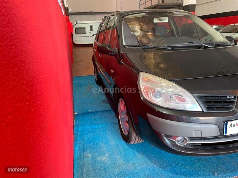 Renault Grand Scenic Dynamique 7 plazas 1.9dCi EU4 de 2007 con 199.000 Km por 3.899 EUR. en Salamanca