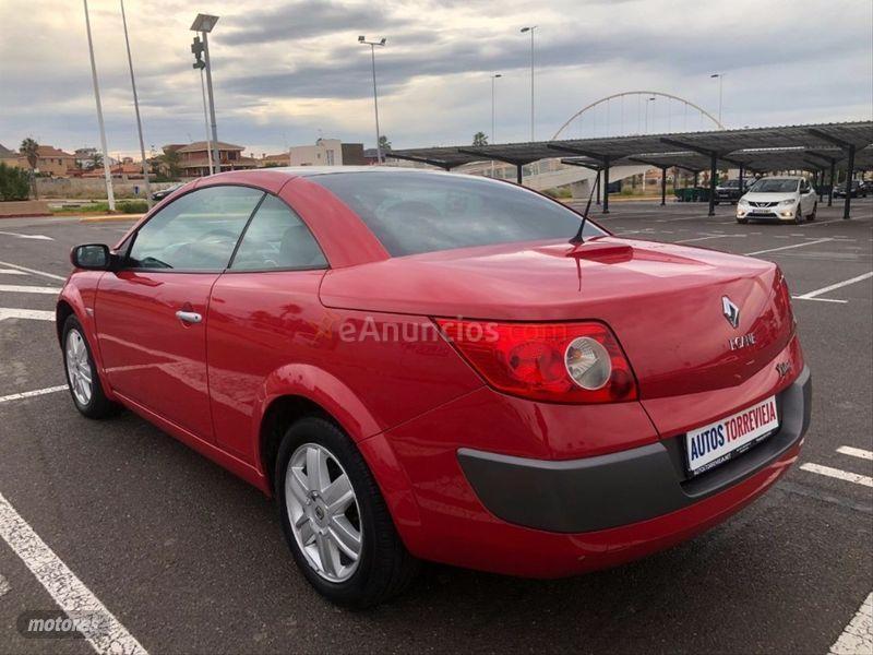 Renault Megane COUPECABR. CONFORT DYNAMIQUE 2.0 16v de 2005 con 119.000 Km por 5.550 EUR. en Alicante