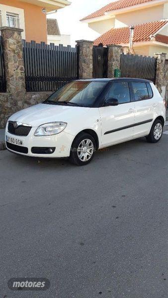 Skoda Fabia Combi 1.2 60cv Urban de 2009 con 260.000 Km por 2.500 EUR. en Madrid