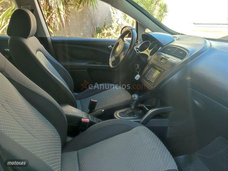 Seat Altea 2.0 TDI 140cv DSG Stylance de 2007 con 228.000 Km por 5.200 EUR. en Sevilla