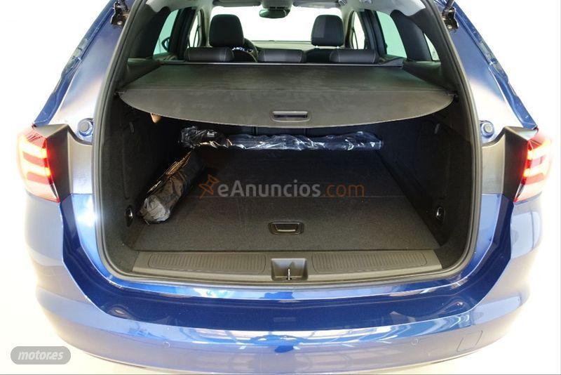 Opel Astra 1.5D DVH 90kW 122CV Elegance ST de 2020 con 9.999 Km por 21.900 EUR. en Salamanca