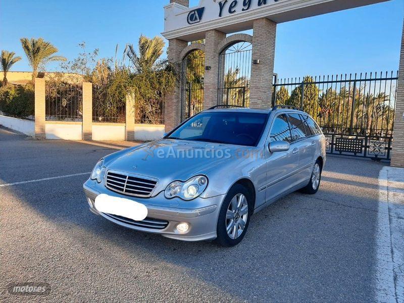 Mercedes Clase C C 270 CDI CLASSIC de 2002 con 582.000 Km por 3.900 EUR. en Murcia