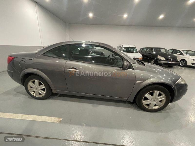 Renault Megane COUPECABR. LUXE DYNAMIQUE 1.9DCI de 2005 con 199.000 Km por 3.490 EUR. en Lleida