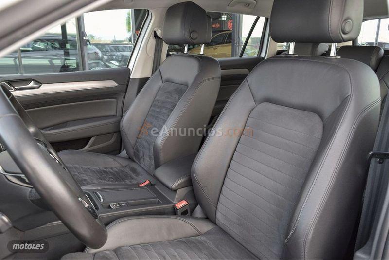Volkswagen Passat Variant Sport 2.0 TDI 150CV BMT de 2015 con 157.800 Km por 18.900 EUR. en Madrid