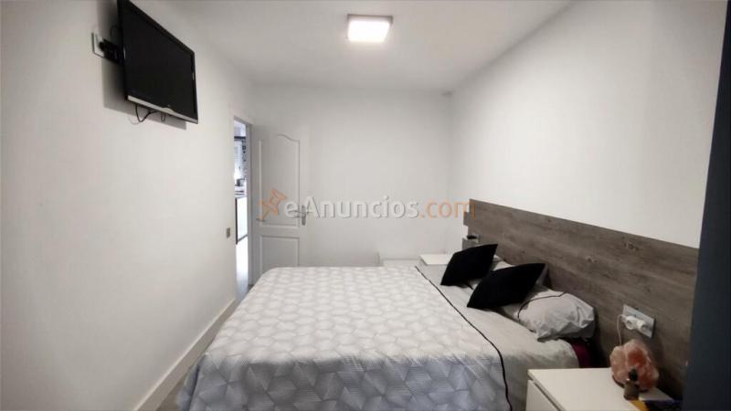 CASA DE DOS HABITACIONES CON GARAJE, JARDIN Y PISCINA COMUNITARIA EN VENTA EN LA URB. EL CALVET.