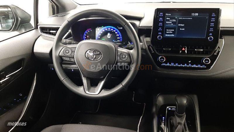 Toyota Corolla 1.8 125H ACTIVE TECH ECVT TOU SPORT de 2021 con 18.229 Km por 22.490 EUR. en Madrid