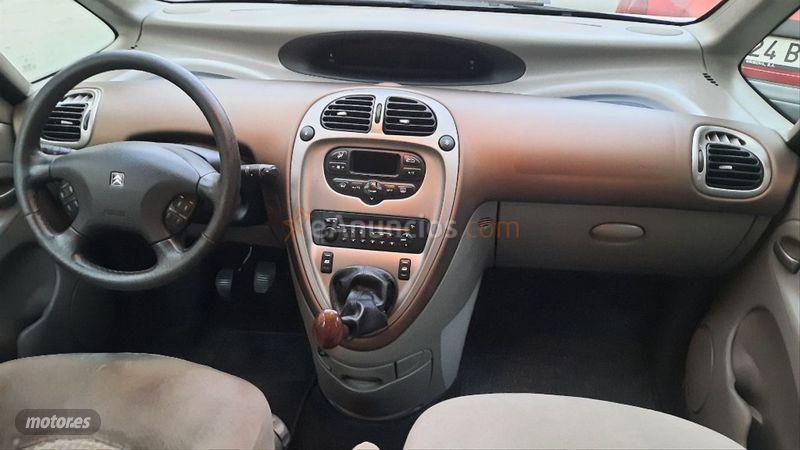 Citroen Xsara Picasso 2.0 HDI SX de 2004 con 88.000 Km por 1.999 EUR. en Barcelona