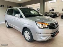 Ssangyong Rodius D22T 178cv Limited de 2017 con 17.000 Km por 16.900 EUR. en Madrid