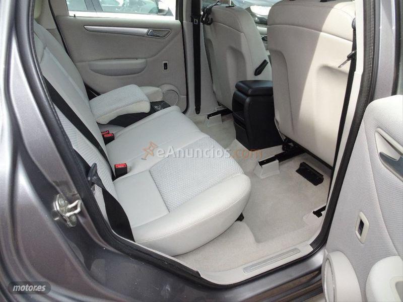 Mercedes Clase A A 180 Avantgarde de 2009 con 160.000 Km por 5.900 EUR. en Madrid