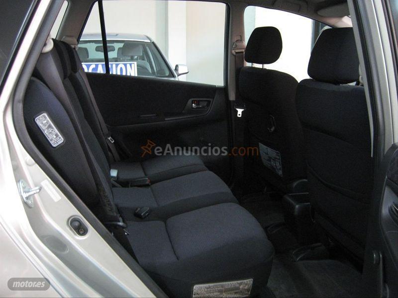 Toyota Corolla Verso 2.0 D4D Linea Sol de 2003 con 190.000 Km por 3.300 EUR. en Castellon
