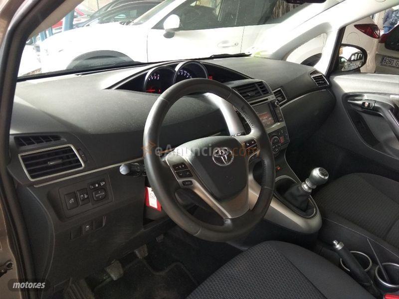 Toyota Verso 130 Advance 7pl. de 2015 con 44.000 Km por 14.990 EUR. en Barcelona
