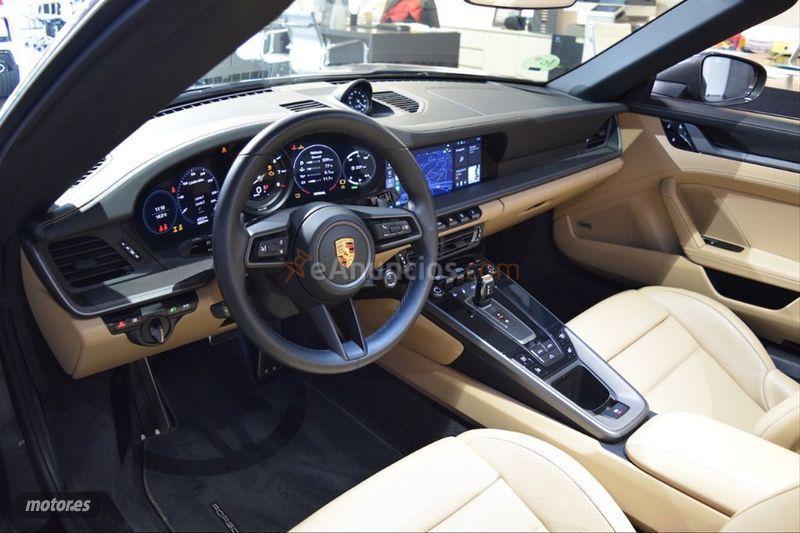 Porsche 911 Carrera 4S Cabriolet de 2021 con 4.721 Km por 183.900 EUR. en Barcelona