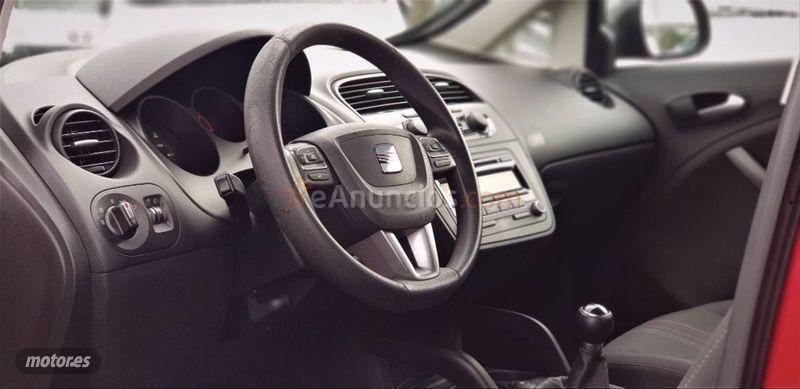 Seat Altea 1.6 TDI 105cv Style EEcomotive de 2011 con 140.000 Km por 8.490 EUR. en Pontevedra