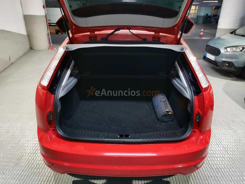 Ford Focus 1.6 Trend 100cv. Impecable Como nuevo. 