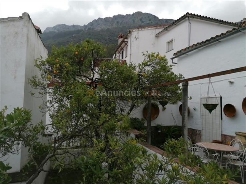 Casa de pueblo en Venta en Benadalid Málaga