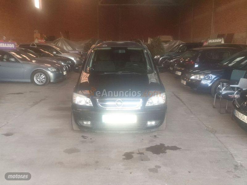 Opel Zafira 2.2 Dti 16v Design Edition de 2004 con 270.000 Km por 2.000 EUR. en Leon