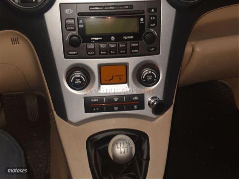 Kia Carens 2.0 CRDI VGT 140cv Emotion 5 plazas de 2008 con 267.000 Km por 4.900 EUR. en Leon