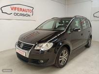 Volkswagen Touran 2.0 TDI 140 Highline de 2006 con 225.000 Km por 5.900 EUR. en Valencia