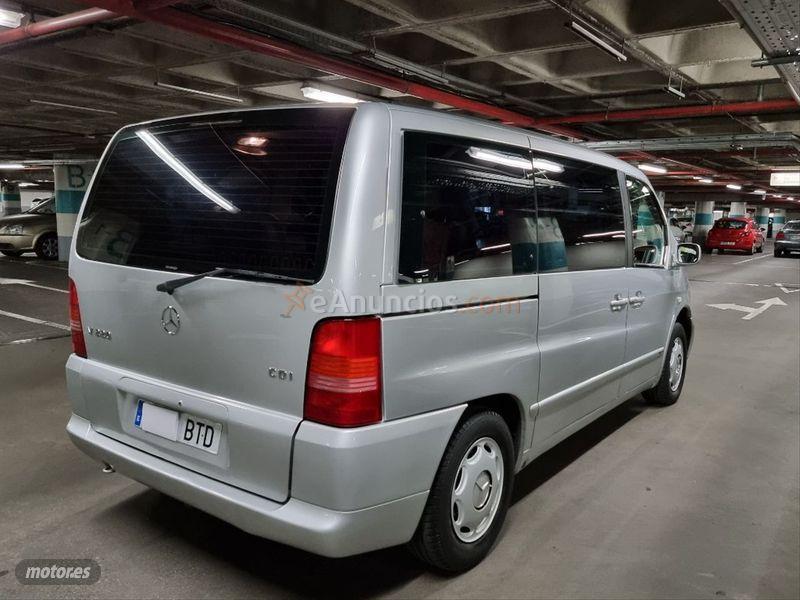Mercedes Clase V V 220 CDI AMBIENTE de 2002 con 248.000 Km por 7.999 EUR. en Madrid