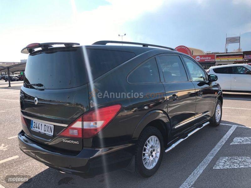 Ssangyong Rodius 270Xdi Limited Auto de 2006 con 148.000 Km por 7.750 EUR. en Alicante