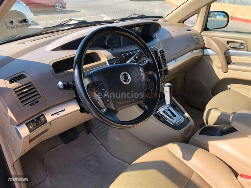 Ssangyong Rodius 270Xdi Limited Auto de 2006 con 148.000 Km por 7.750 EUR. en Alicante