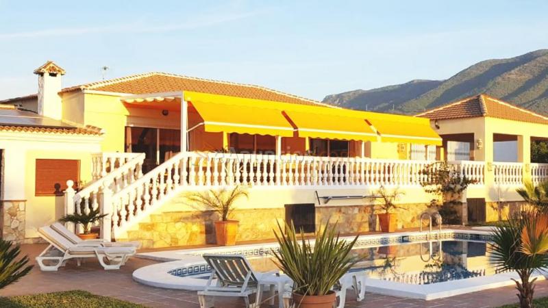 Casa-Chalet en Venta en Alhaurin El Grande Málaga