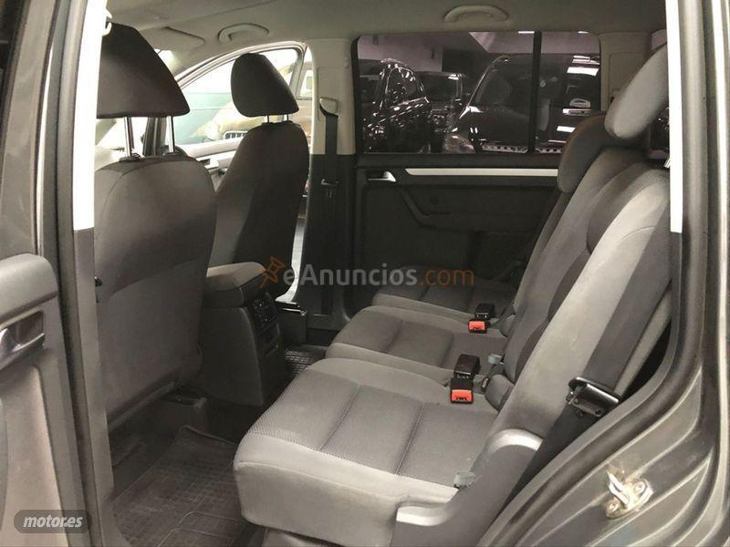 Volkswagen Touran 1.6 TDI 105cv Advance de 2012 con 132.567 Km por 9.999 EUR. en Sevilla