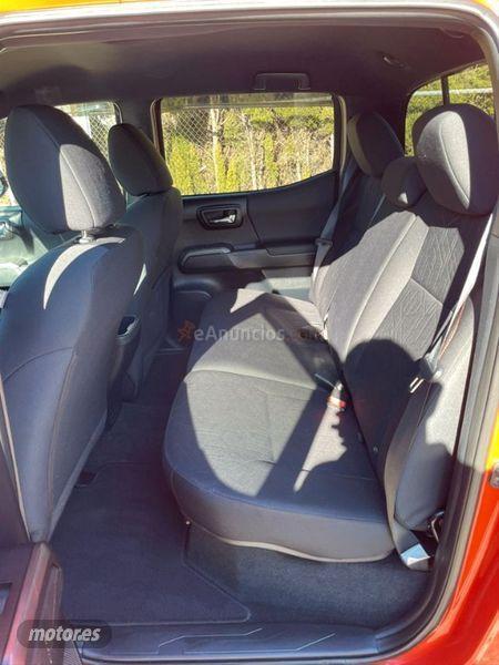 Toyota Hilux 2.4 D4D Cabina Doble VXL AT de 2017 con 99.200 Km por 49.990 EUR. en Ciudad Real