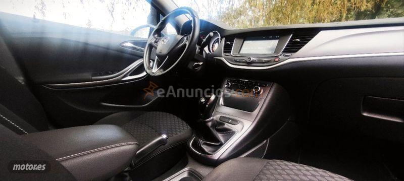 Opel Astra 1.6 CDTi 81kW 110CV Business  ST de 2017 con 155.700 Km por 10.990 EUR. en La Coruna