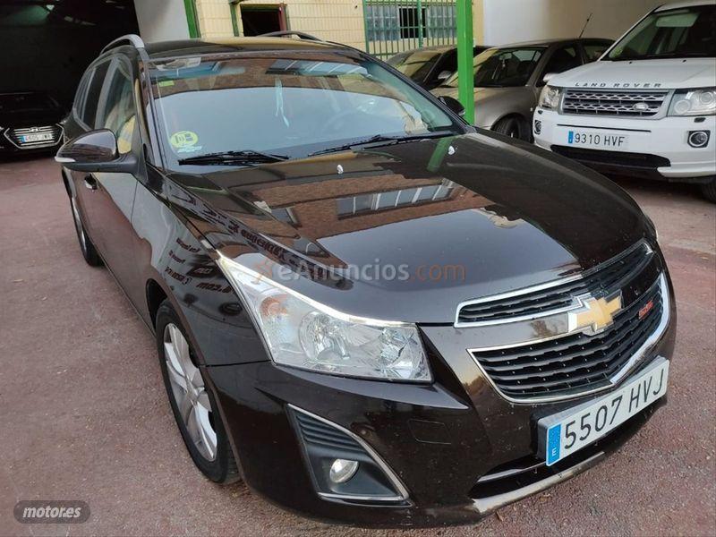 Chevrolet Cruze 2.0 VCDi LTZ Auto de 2014 con 220.000 Km por 6.300 EUR. en Madrid