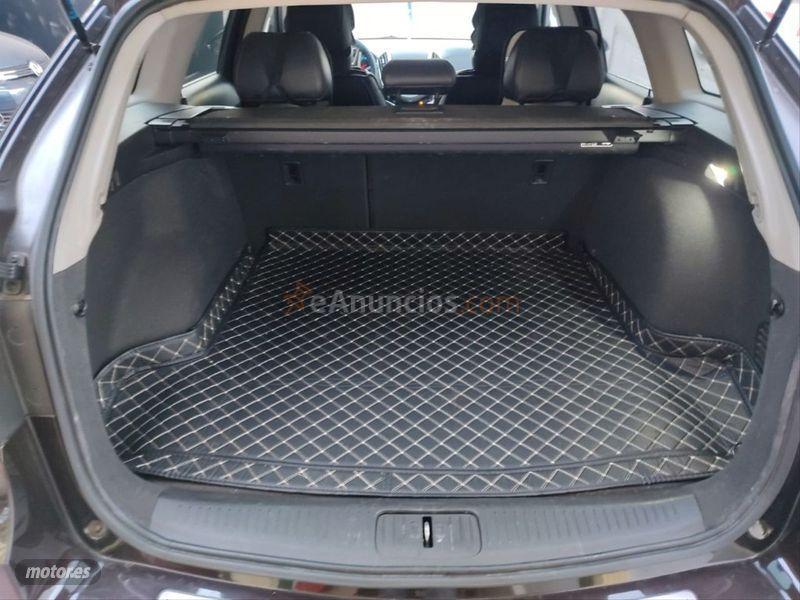 Chevrolet Cruze 2.0 VCDi LTZ Auto de 2014 con 220.000 Km por 6.300 EUR. en Madrid