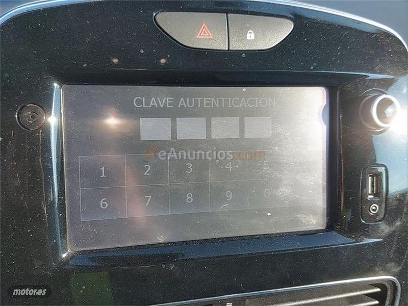 Renault Clio Sp. T. Zen TCe 66kW 90CV 18 de 2019 con 32.824 Km por 17.300 EUR. en Barcelona