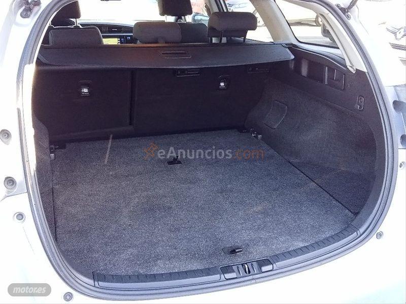 Toyota Auris 1.8 140H Active Touring Sports de 2018 con 191.000 Km por 13.900 EUR. en Cadiz