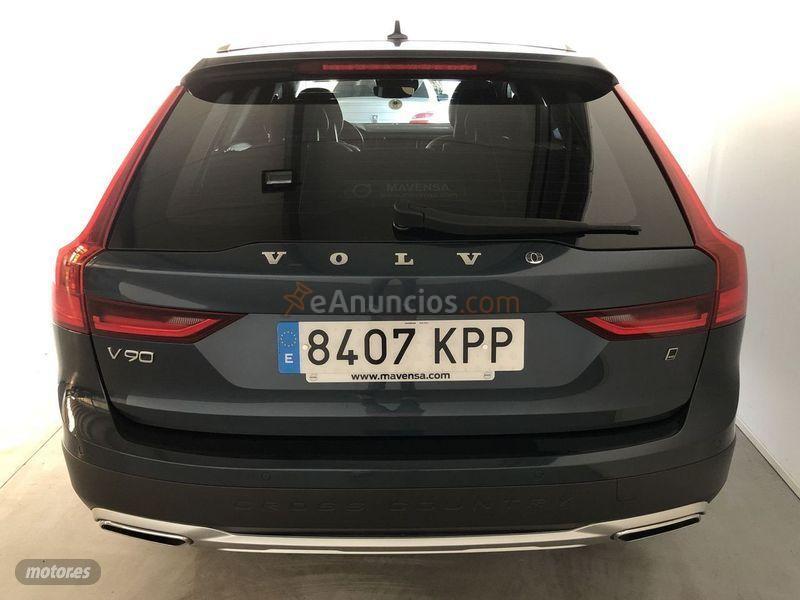 Volvo V 90 2.0 D4 AWD Auto de 2020 con 53.936 Km por 38.900 EUR. en Badajoz