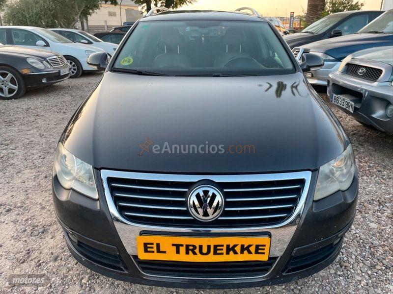 Volkswagen Passat Variant 2.0 TDI 140cv Highline de 2007 con 352.000 Km por 3.600 EUR. en Sevilla