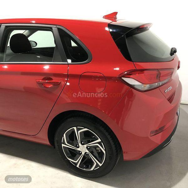 Hyundai i30 1.0 TGDI 48V Klass de 2021 con 10.390 Km por 19.500 EUR. en Badajoz