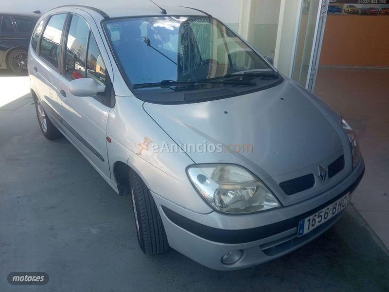 Renault Scenic CONFORT AUTHENTIQUE 1.5DCI80 de 2004 con 223.000 Km por 1.200 EUR. en Jaen