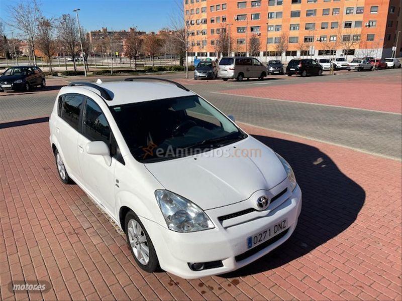 Toyota Corolla Verso 2.0 D4D Sol de 2005 con 340.000 Km por 2.600 EUR. en Madrid