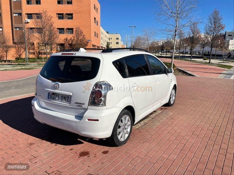 Toyota Corolla Verso 2.0 D4D Sol de 2005 con 340.000 Km por 2.600 EUR. en Madrid