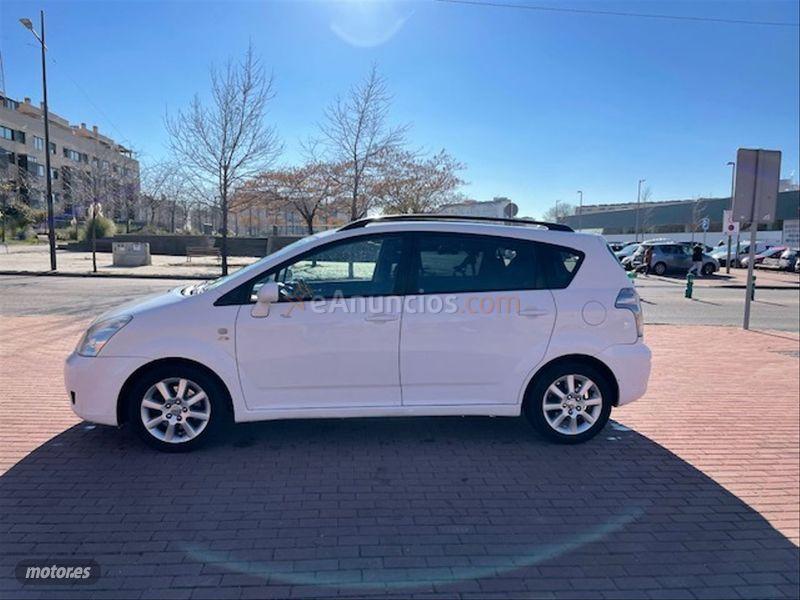 Toyota Corolla Verso 2.0 D4D Sol de 2005 con 340.000 Km por 2.600 EUR. en Madrid