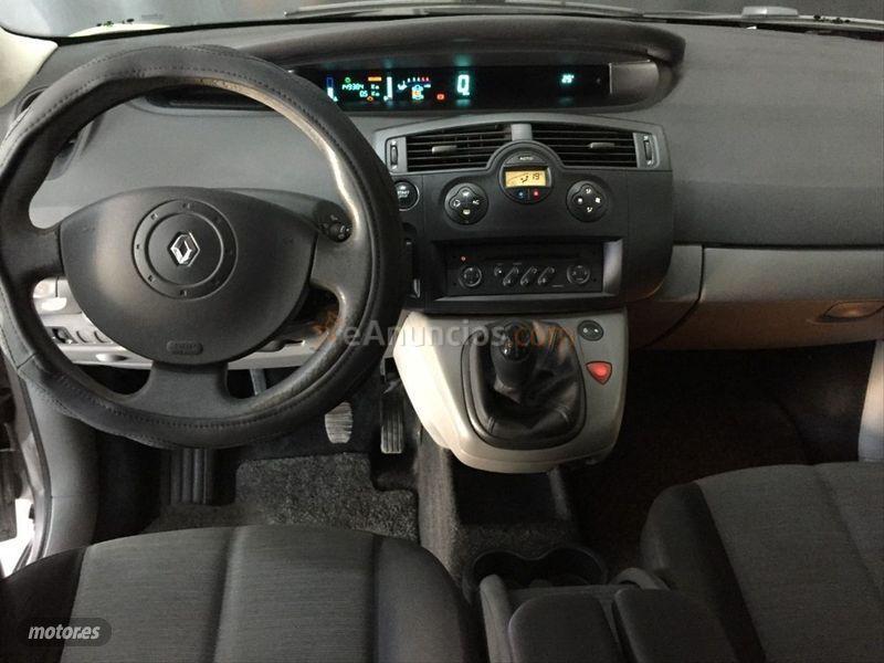 Renault Scenic CONFORT AUTHENTIQUE 1.5DCI100 de 2004 con 170.000 Km por 3.900 EUR. en Valencia