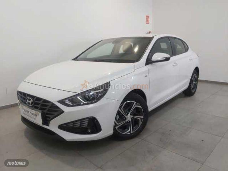 Hyundai i30 TGDI 1.0 120CV 48V KLASS de 2021 con 10 Km por 23.450 EUR. en Huelva