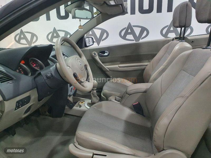Renault Megane Coupecabr. Luxe Priv. 2.0T 16v 165CV de 2005 con 87.000 Km por 4.500 EUR. en Valencia