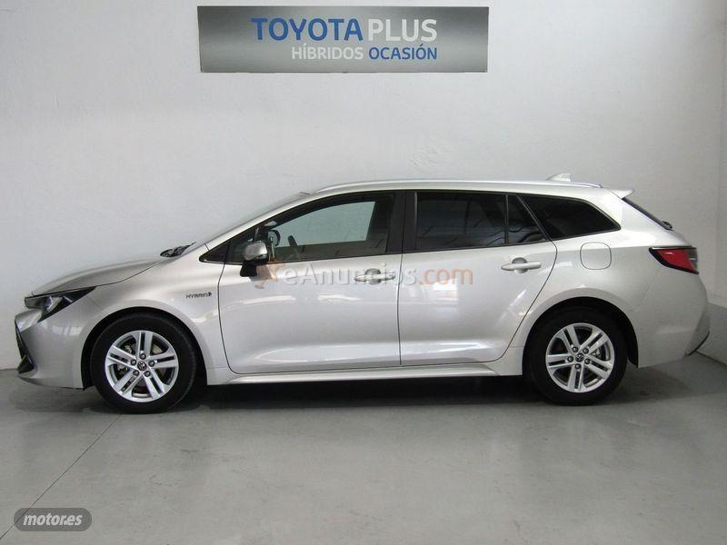 Toyota Corolla 1.8 125H ACTIVE TECH ECVT TOU SPORT de 2021 con 7.648 Km por 21.990 EUR. en Valladolid