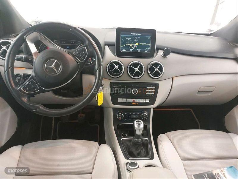 Mercedes Clase B B 180 d de 2017 con 145.000 Km por 18.990 EUR. en La Coruna
