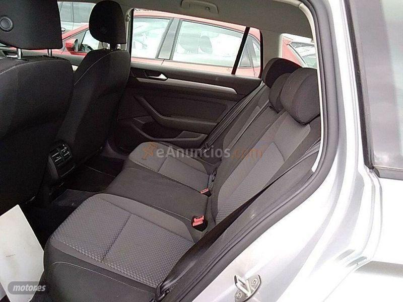 Volkswagen Passat Variant Edition 1.6 TDI 120CV BMT de 2015 con 138.203 Km por 13.490 EUR. en Madrid